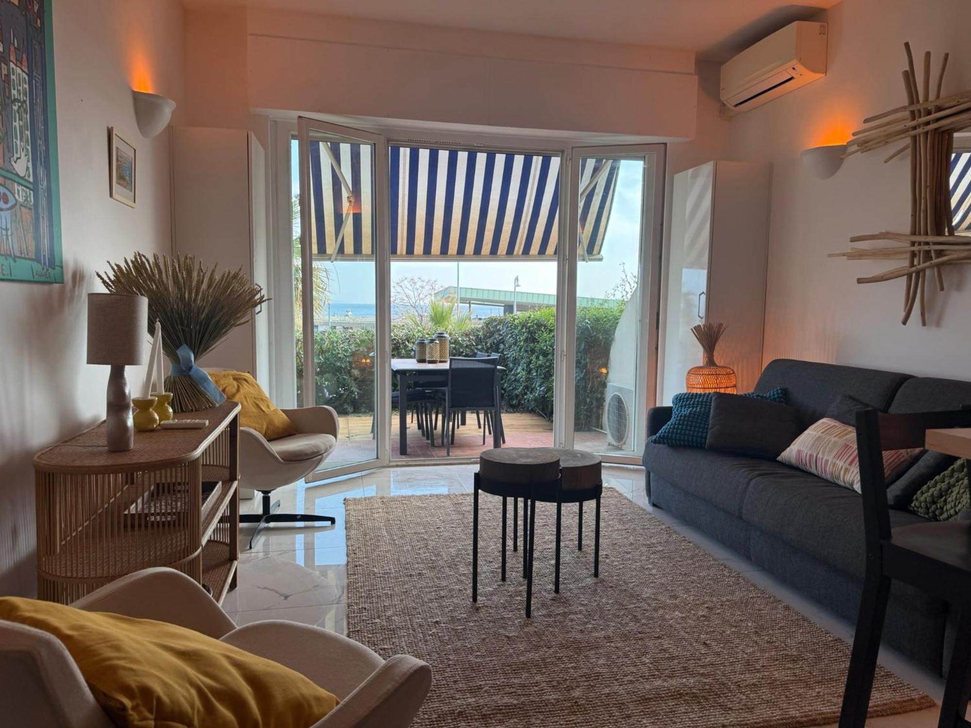 Large Luxury With Garden View Over The Ocean Apartment *