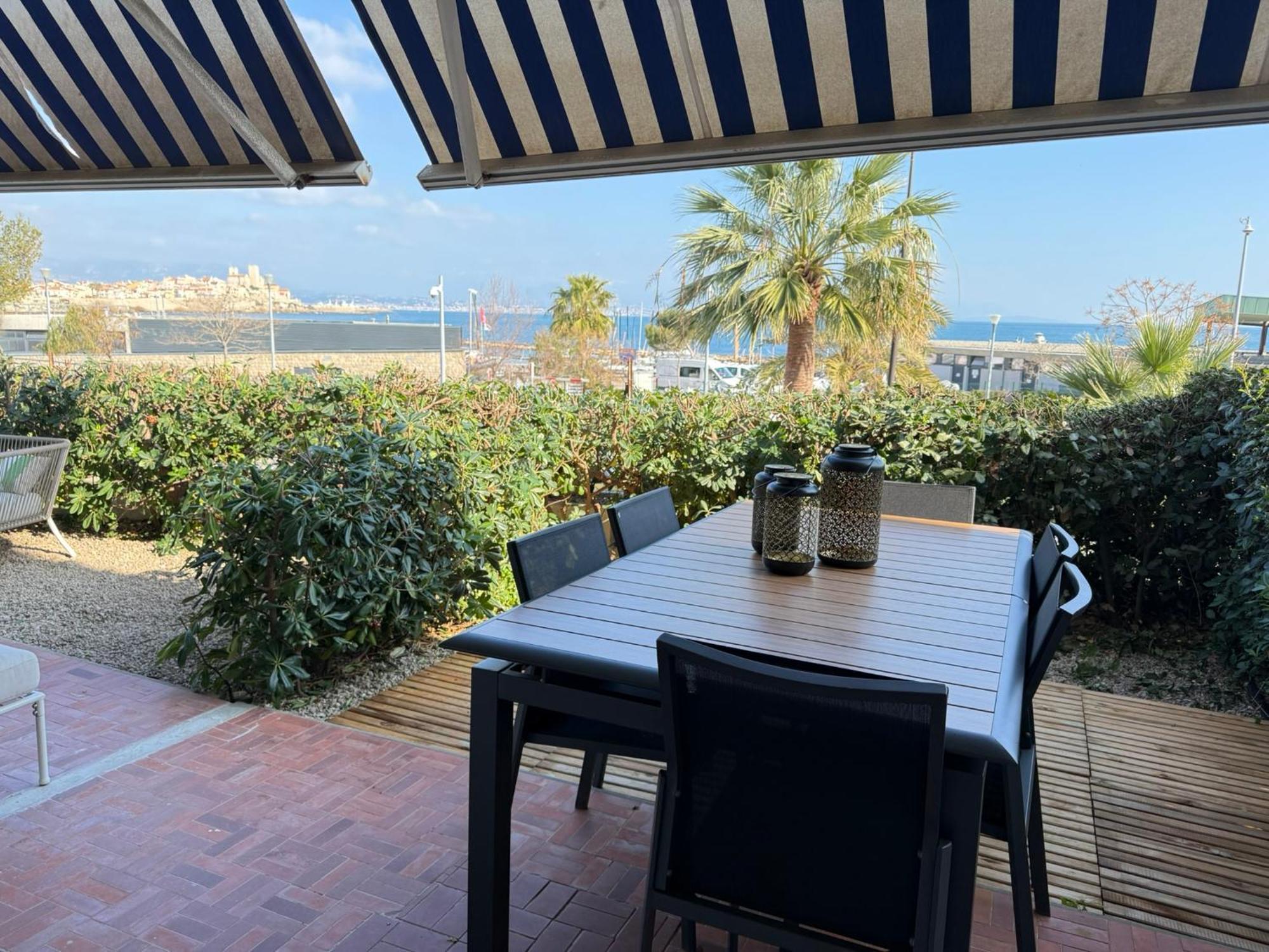 Large Luxury With Garden View Over The Ocean Apartment *